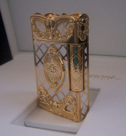 Versailles Lighter Dupont